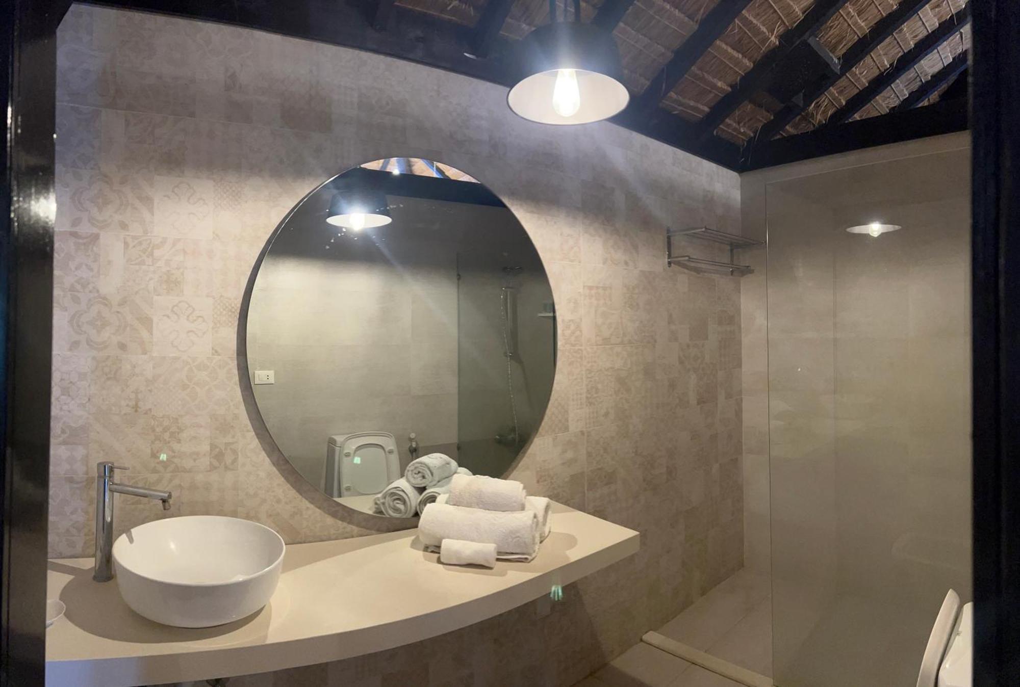 Jhotelresorts Damour Habitación foto
